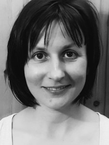 Rábai Krisztina
polinéz masszőz